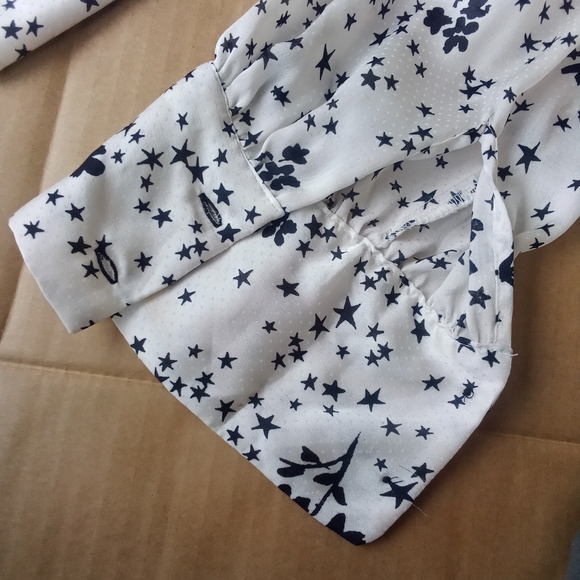 Zara Ruched Blouse White & Black Floral Stars Pattern Front Tie Balloon Sleeve - Picture 15 of 16